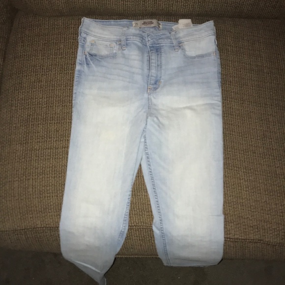 Hollister Jeans - Picture 4 of 8